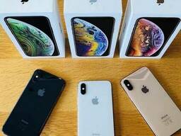Apple iPhone Xs Max/Playstation 4 Pro